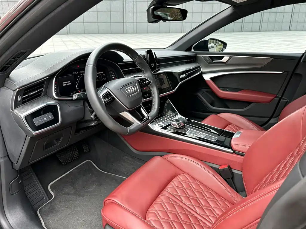Audi A7L — фото 7