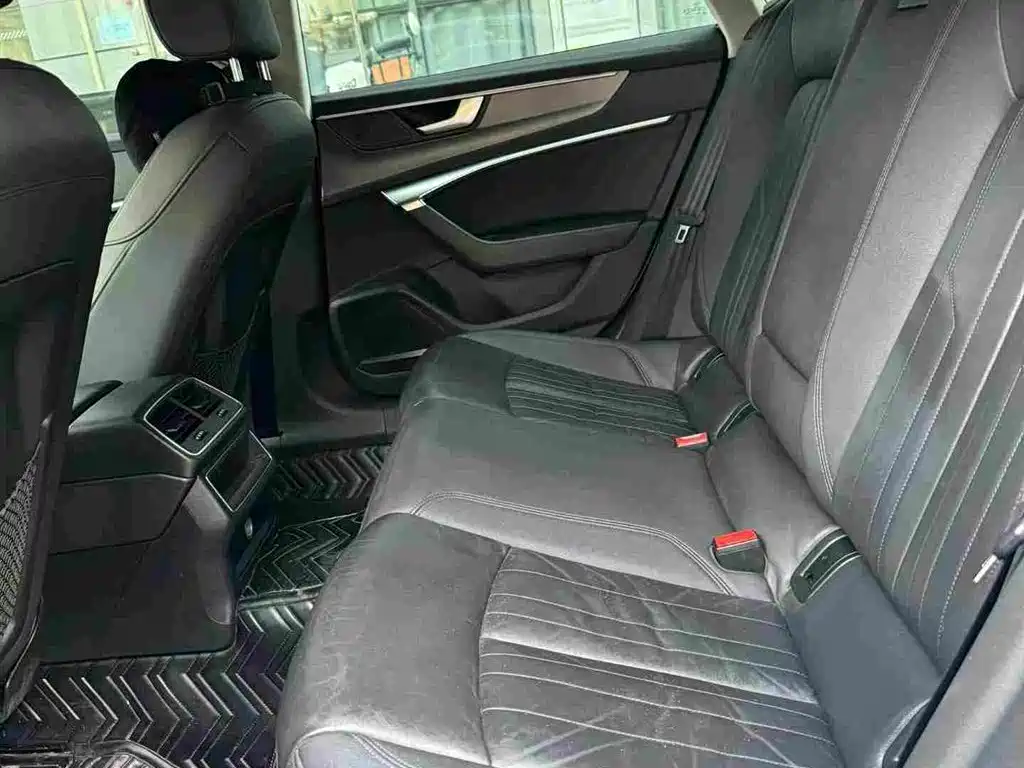 Audi A7 — фото 10