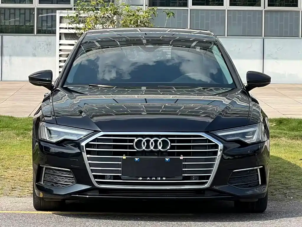 Audi A6L — фото 2