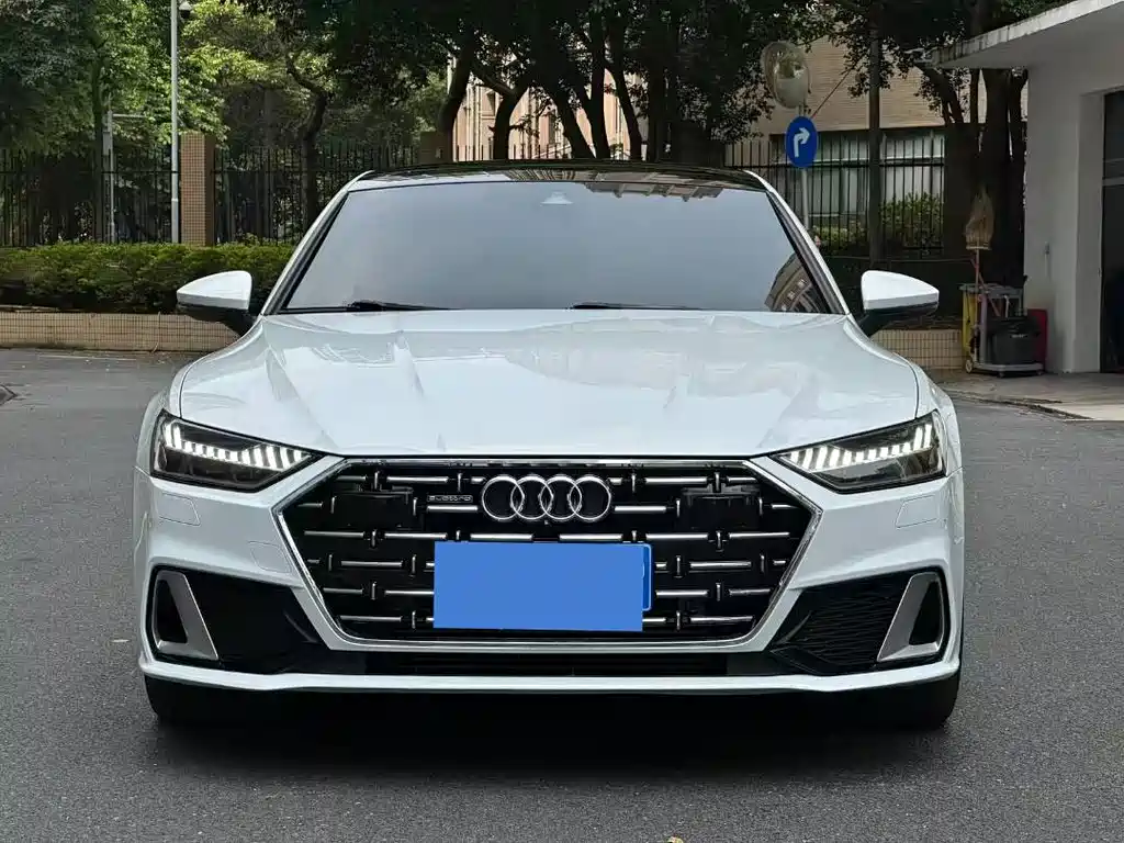 Audi A7L — фото 2