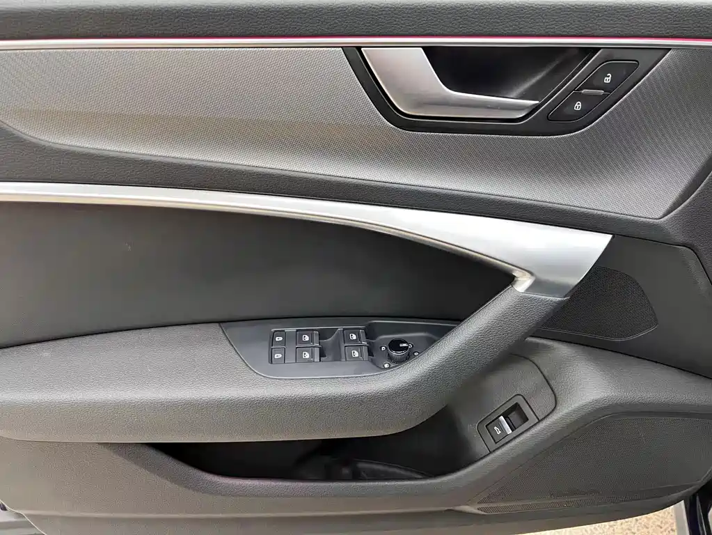 Audi A7L — фото 14
