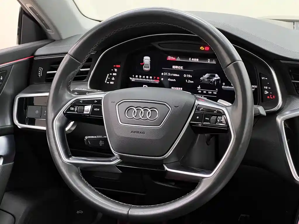 Audi A7L — фото 26