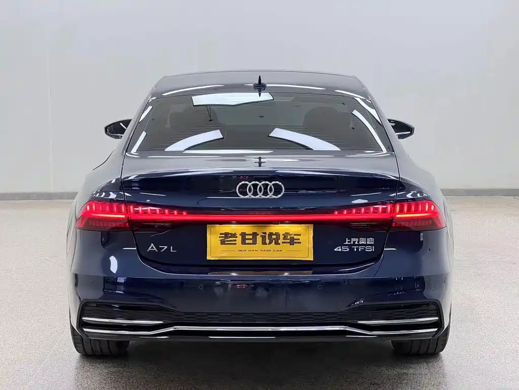 Audi A7L — фото 8