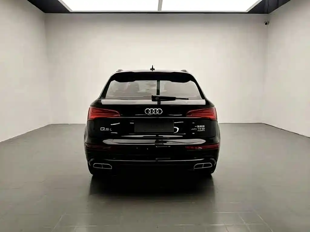 Audi Q5L — фото 6