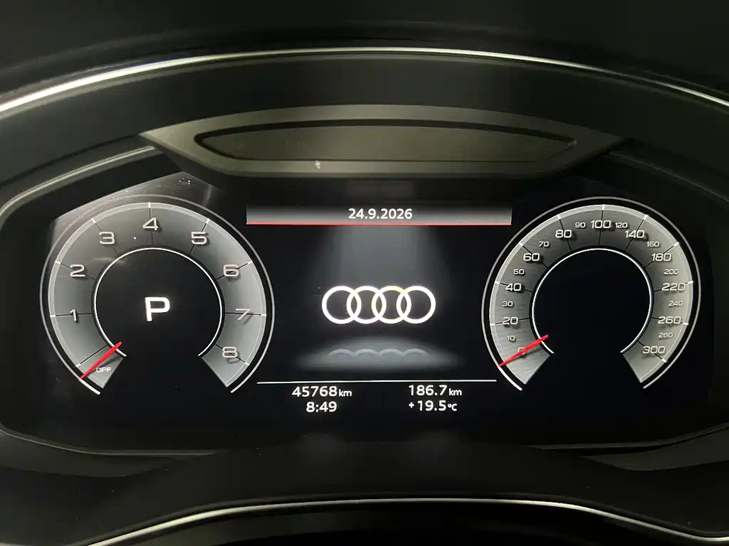 Audi A6L — фото 8