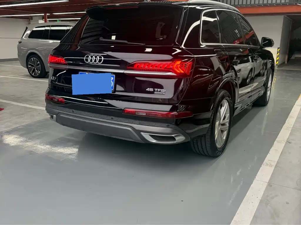 Audi Q7 — фото 6