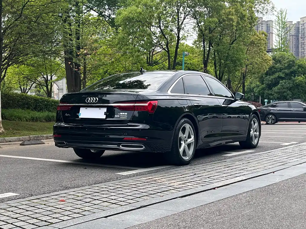 Audi A6L — фото 4