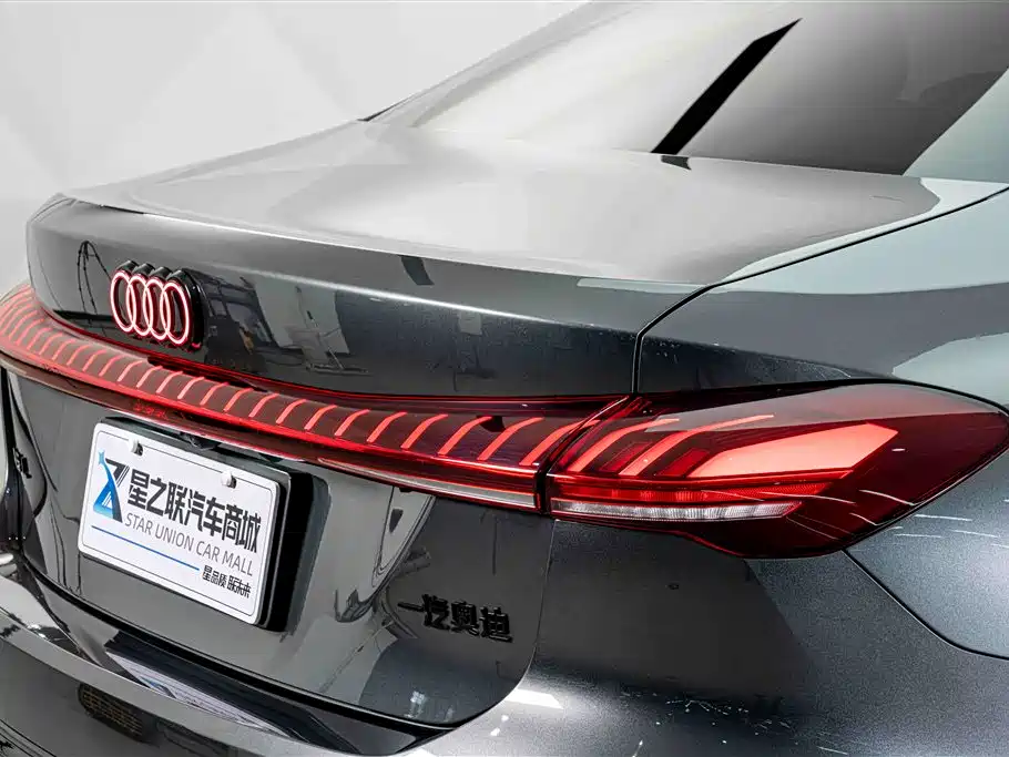 Audi A5L — фото 8