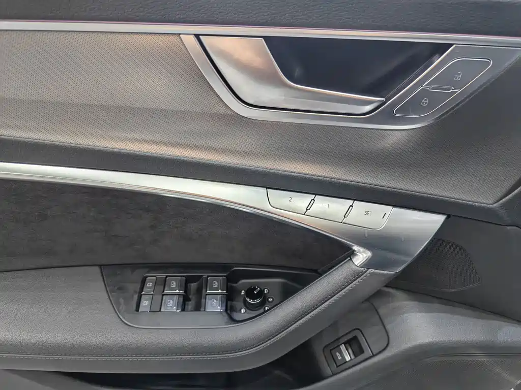 Audi A7 — фото 17