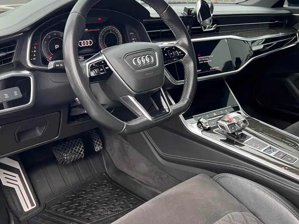 Audi A6L — фото 9