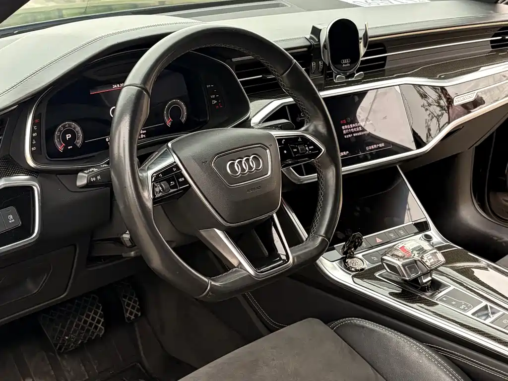 Audi A6L — фото 5