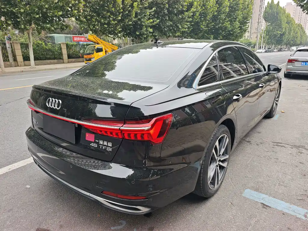 Audi A6L — фото 13