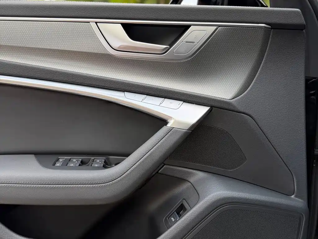 Audi A6 (Import) — фото 7