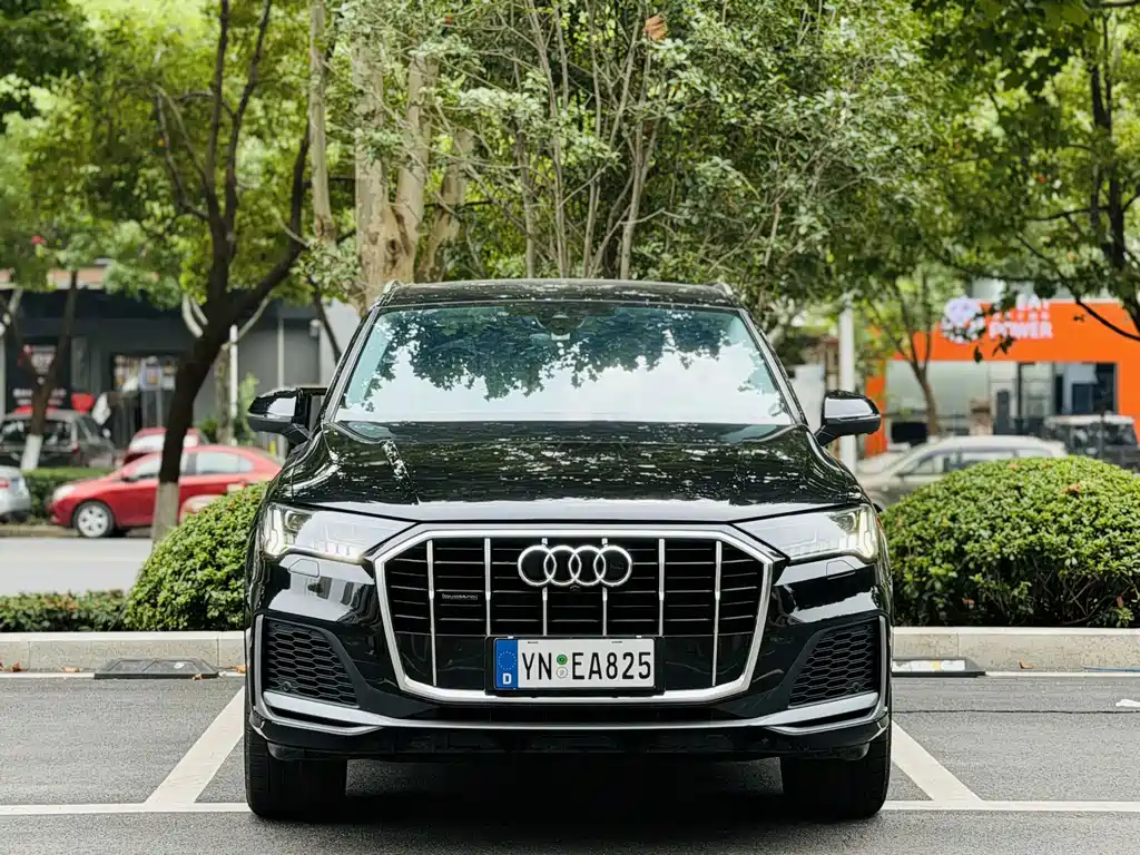 Audi Q7 — фото 2