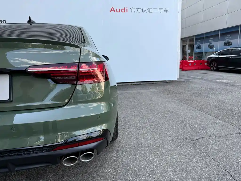 Audi S4 — фото 18