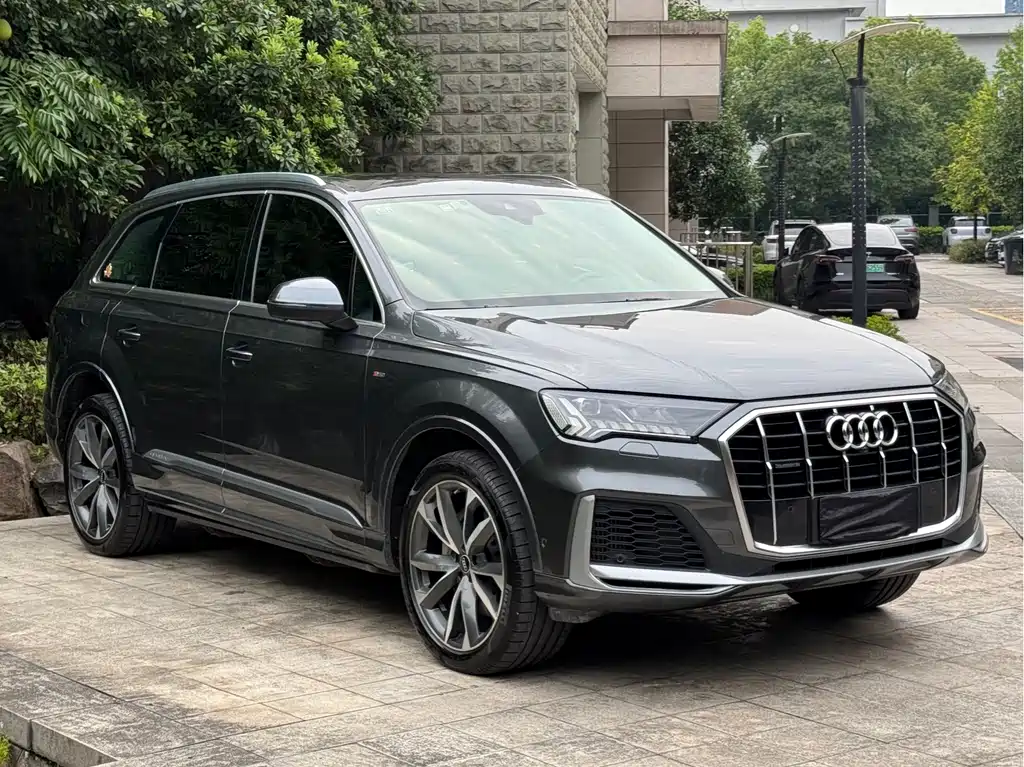 Audi Q7 — фото 3