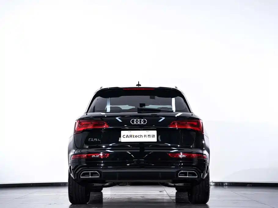 Audi Q5L — фото 7