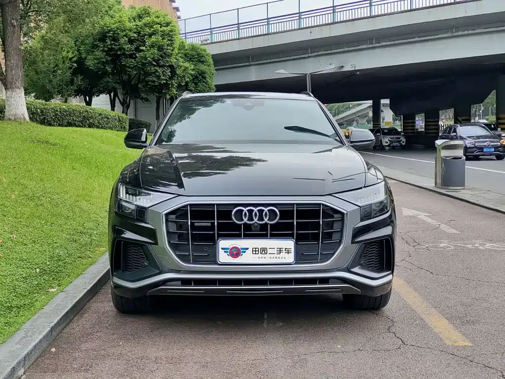 Audi Q8 — фото 2