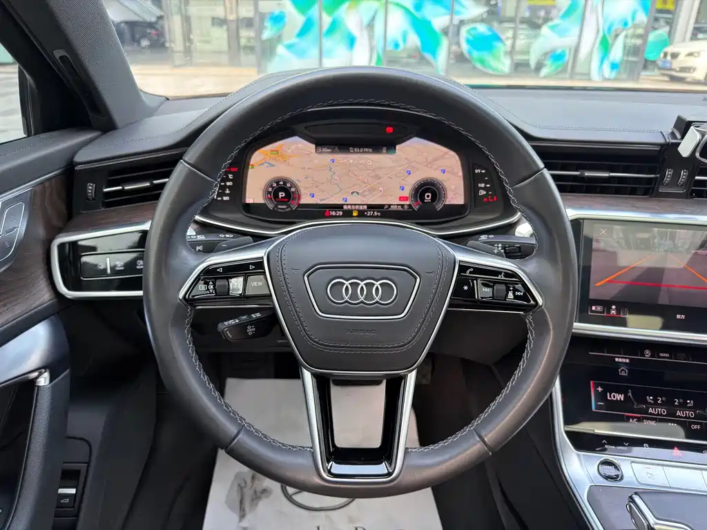 Audi A6L — фото 14