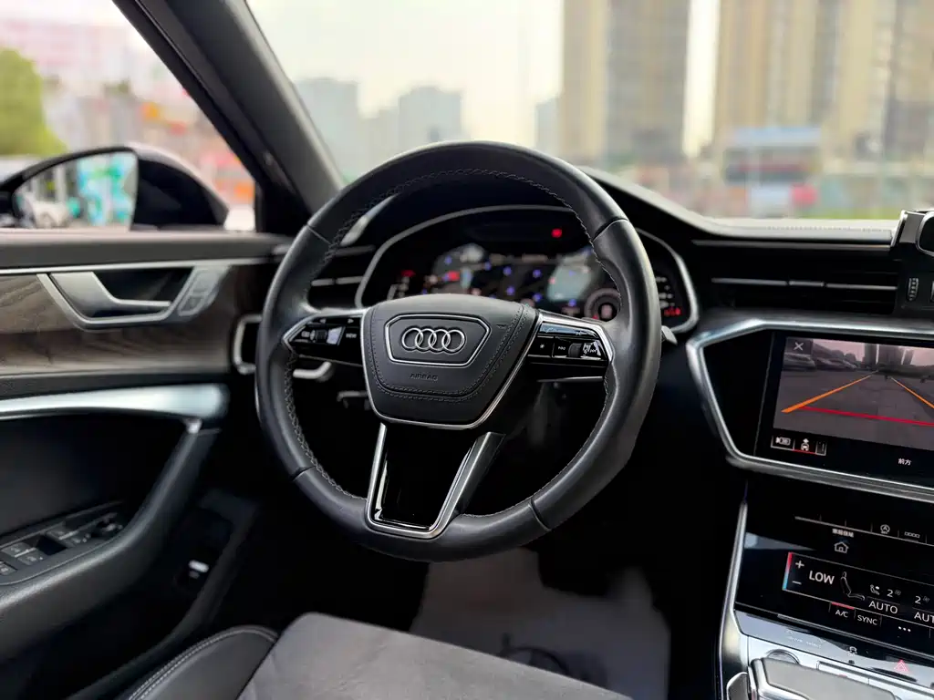 Audi A6L — фото 23