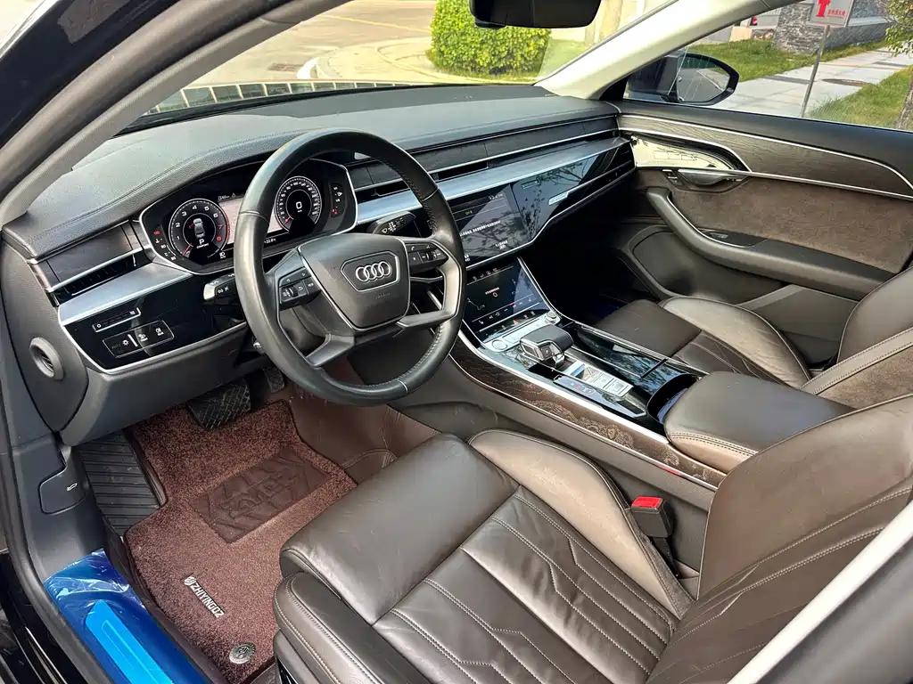 Audi A8 — фото 3