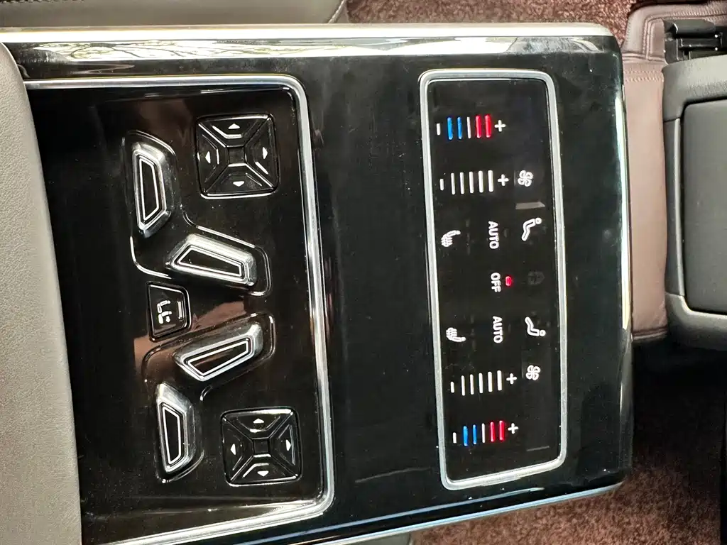 Audi A8 — фото 6