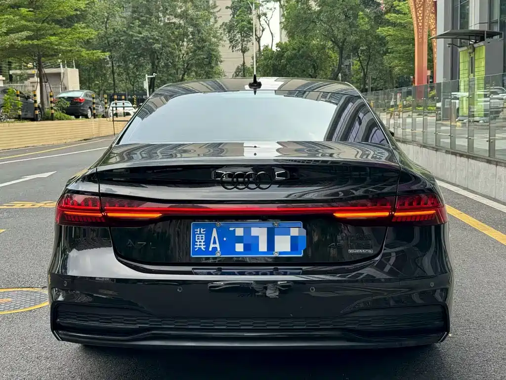 Audi A7L — фото 3