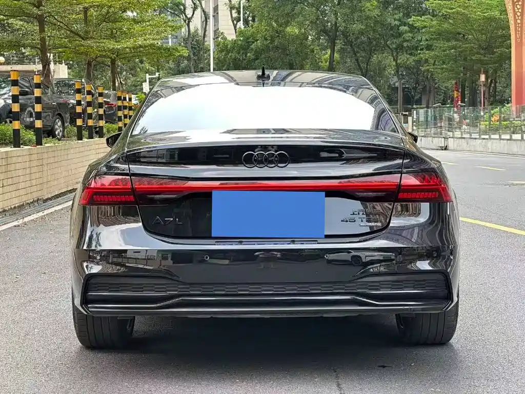 Audi A7L — фото 3