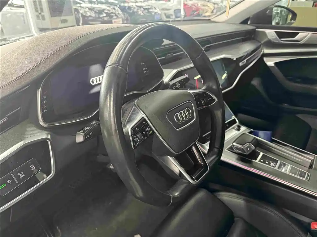 Audi A7 — фото 11