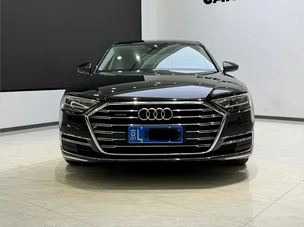 Audi A8 — фото 3