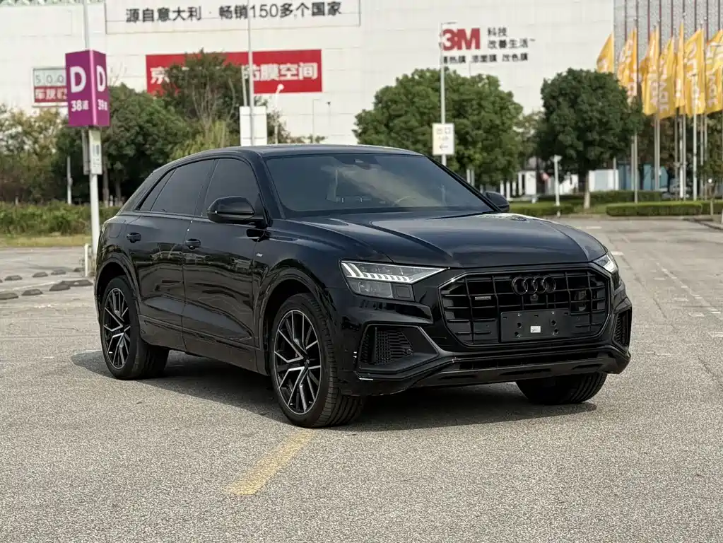 Audi Q8 — фото 4