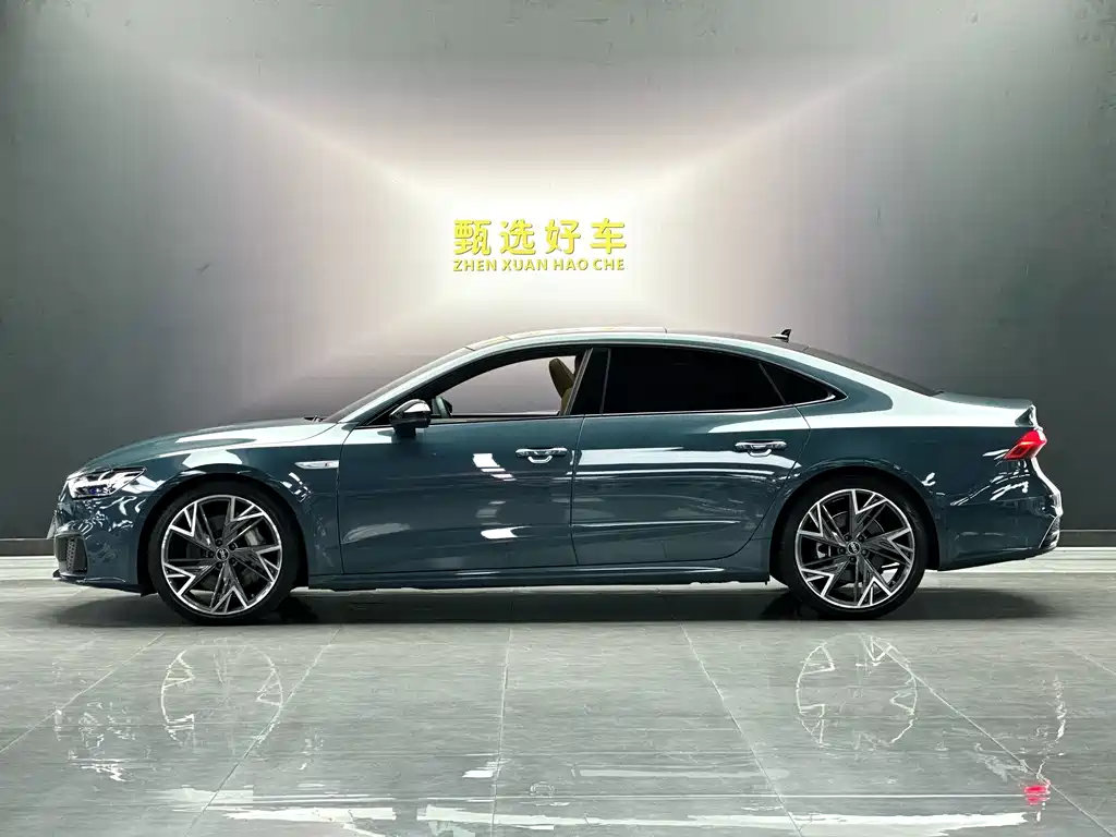 Audi A7L — фото 3