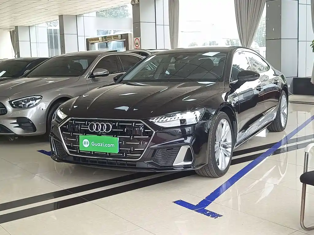 Audi A7L — фото 2