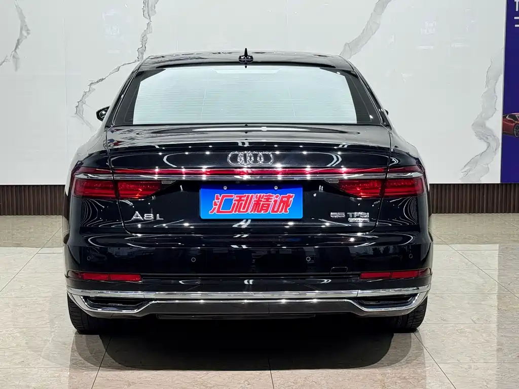 Audi A8 — фото 5