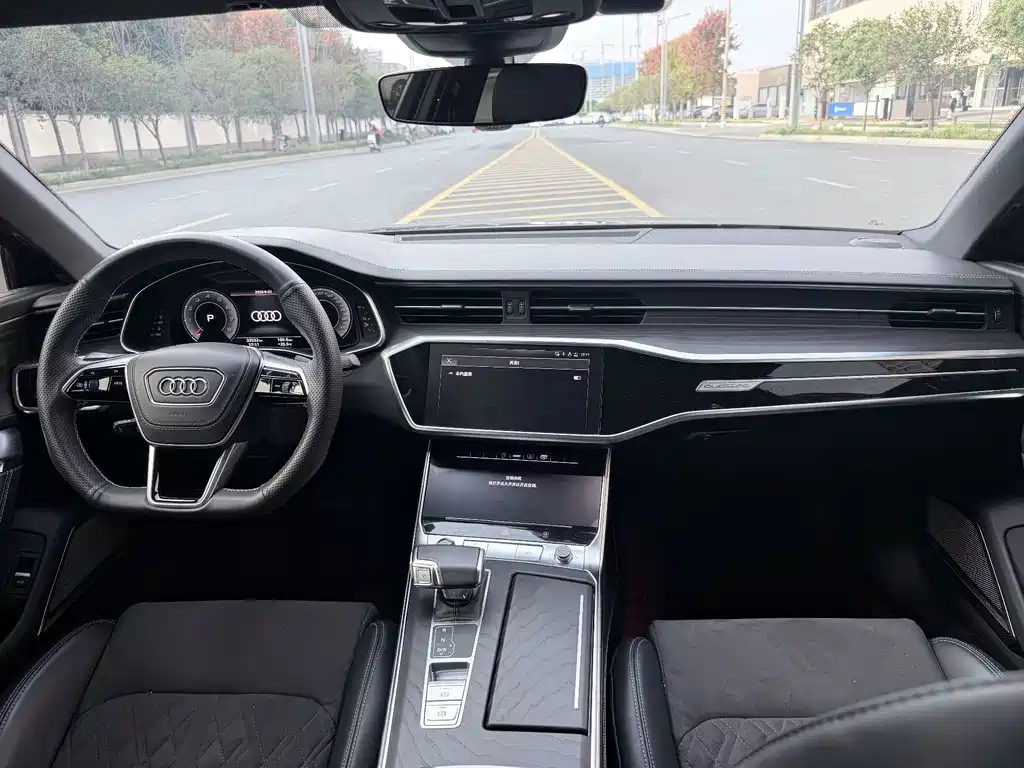 Audi A6L — фото 4