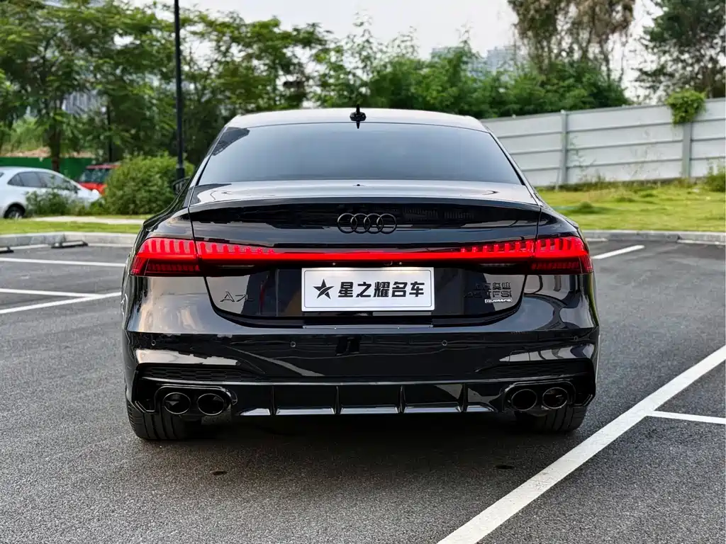 Audi A7L — фото 18