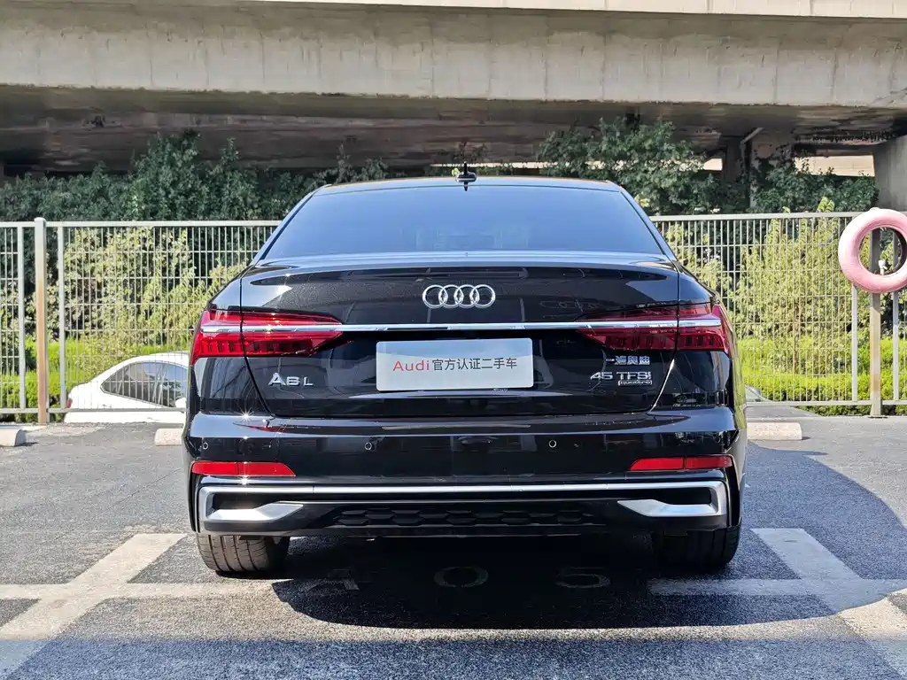 Audi A6L — фото 8