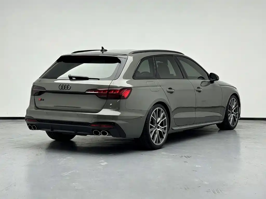 Audi S4 — фото 5