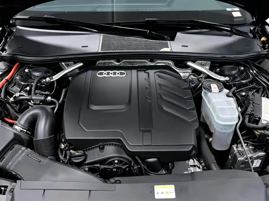 Audi A6L — фото 14