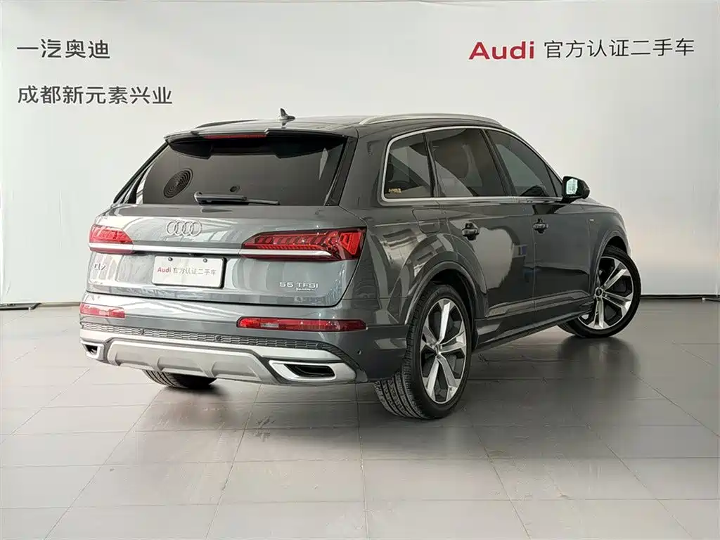 Audi Q7 — фото 4