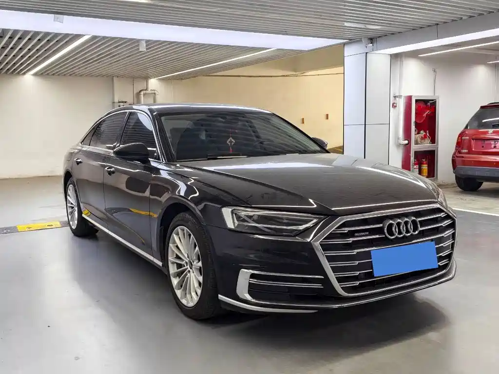 Audi A8 — фото 3