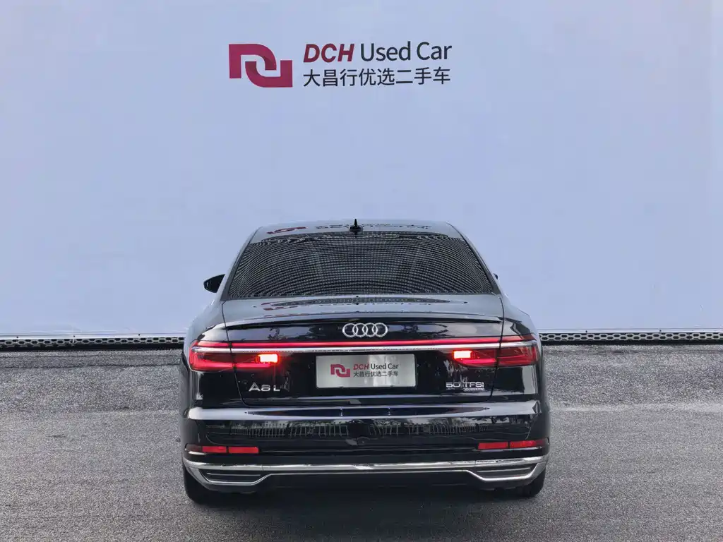 Audi A8 — фото 5