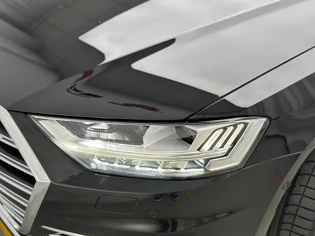 Audi A8 — фото 50