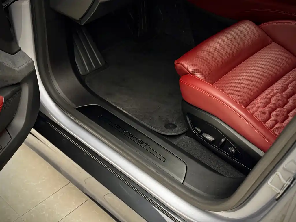 Audi RS e-tron GT — фото 8