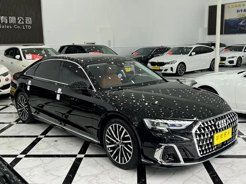 Audi A8 — фото 3
