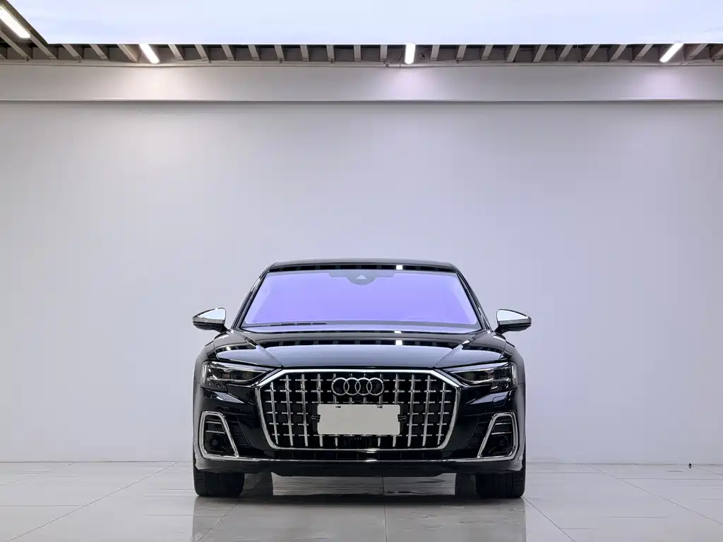 Audi A8 — фото 2