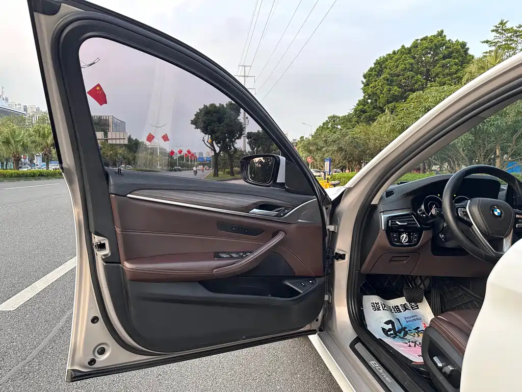 BMW 5 Series New Energy — фото 10