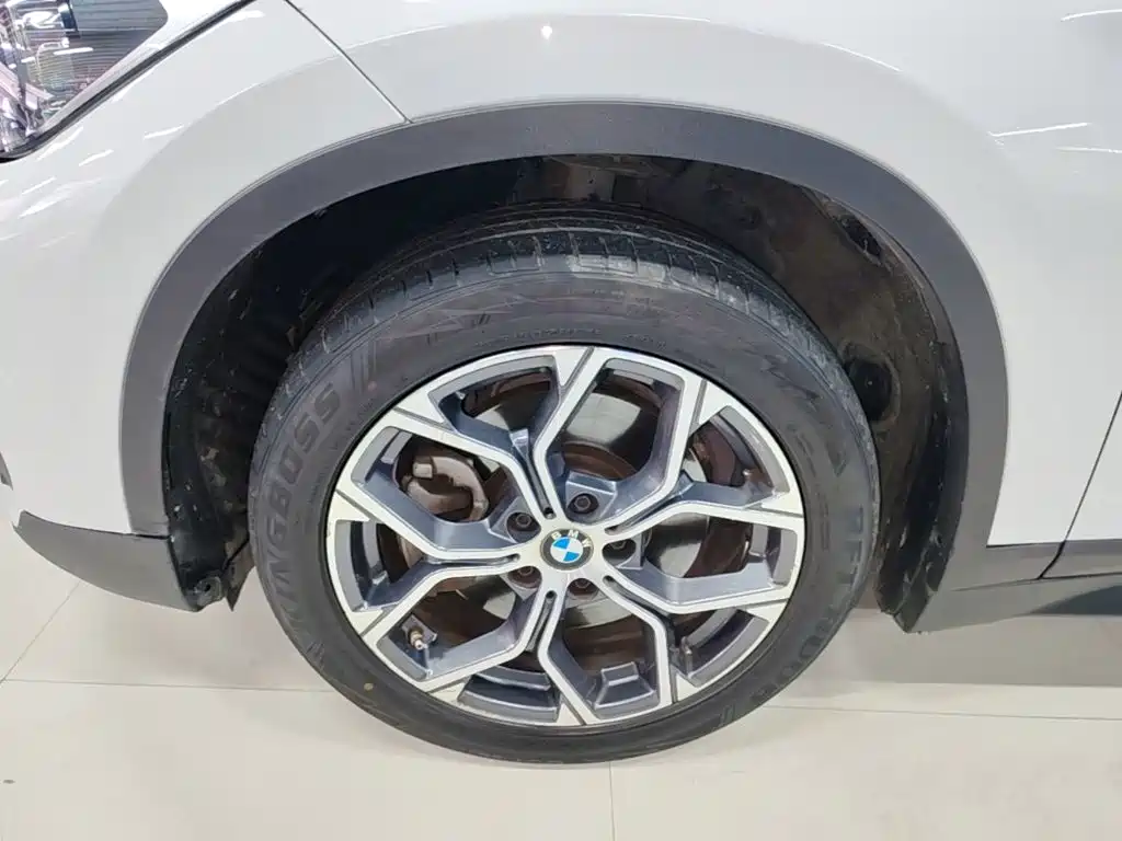 BMW X1 — фото 23