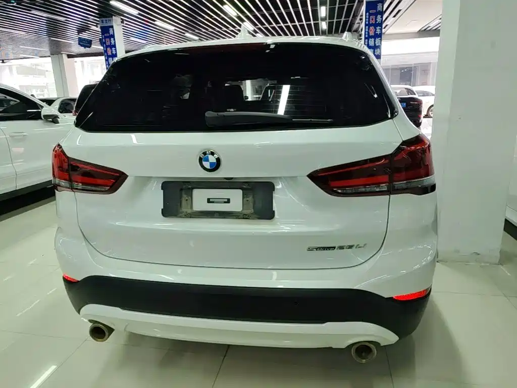 BMW X1 — фото 6