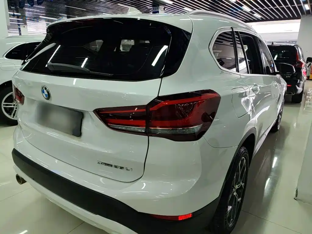 BMW X1 — фото 7